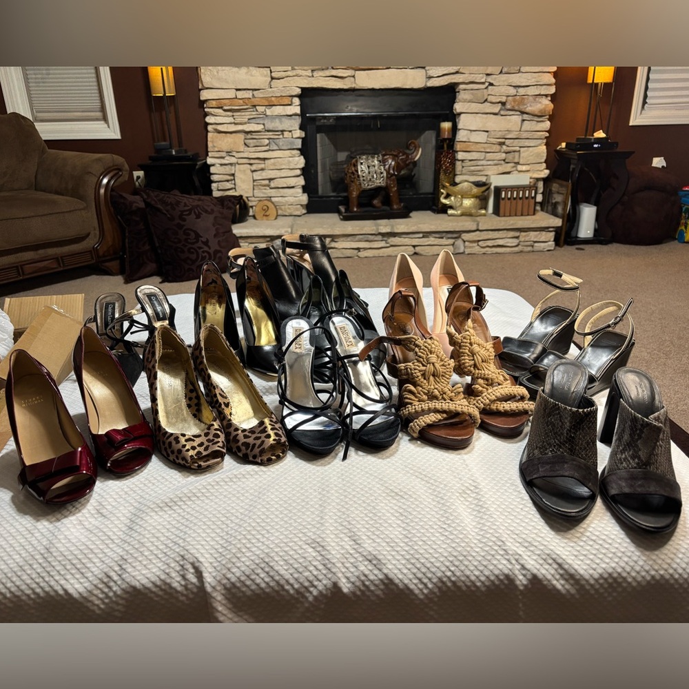 Designer shoe bundle!! Elegant Black and Gold Women's Heels!